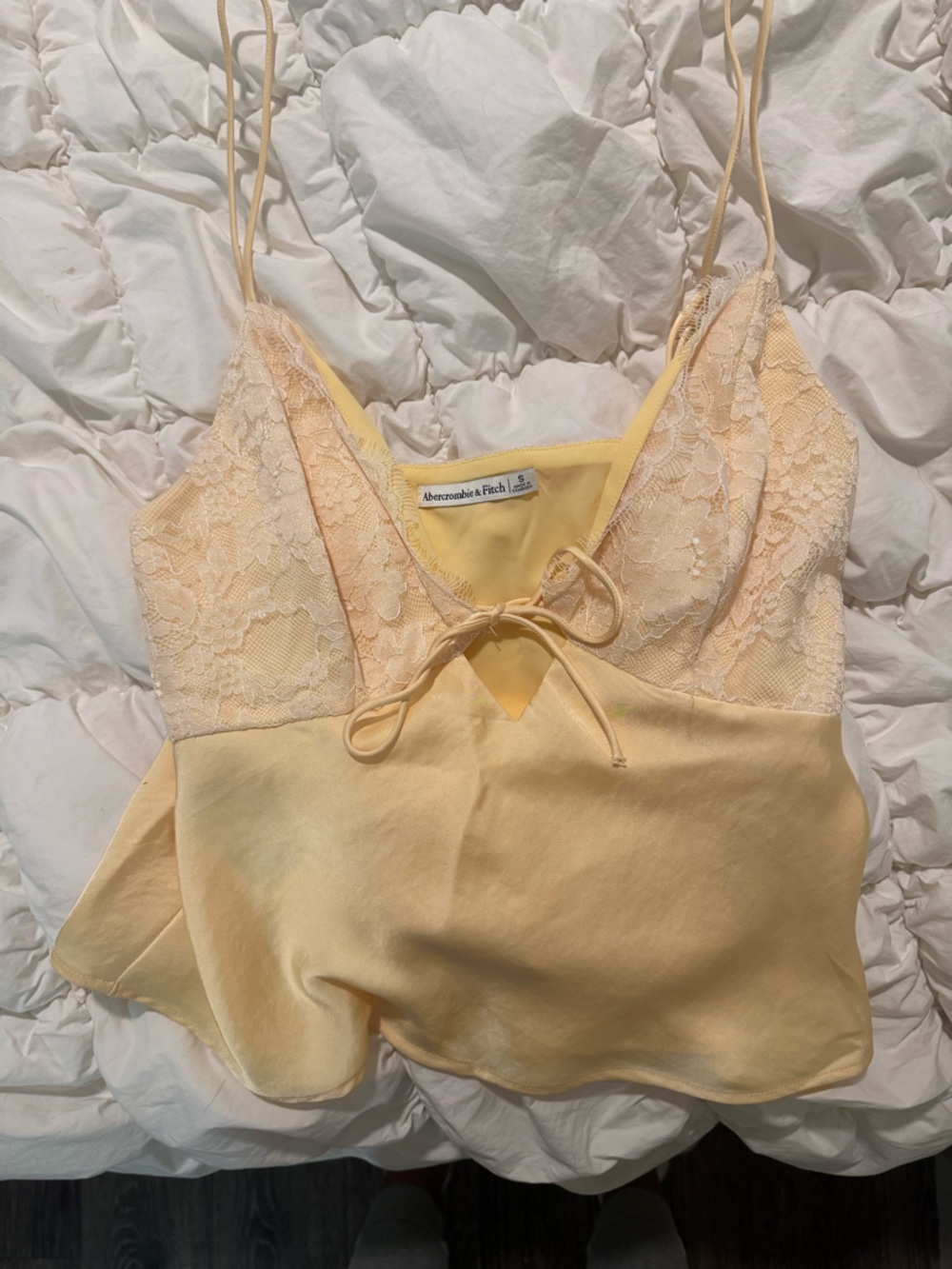 Abercrombie & Fitch Pale Yellow Lace-Trim Slip